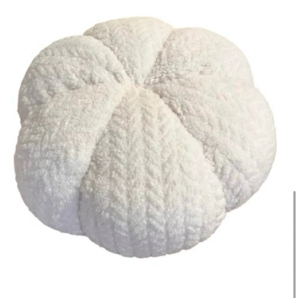 NWT- HayMarket Square-Large White Plush Chenille Pumpkin Pillow